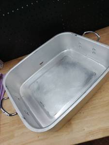 lot 17280 image: Metal Cooking Pan 17inX13inX5in
