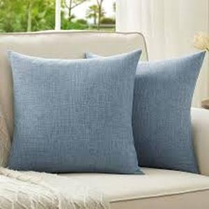 lot 4226 image: Set Of two 100percent Cotton square pillow covers 23x23