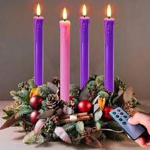 lot 11939 image: Set of 4 Holiday Candle Lamps