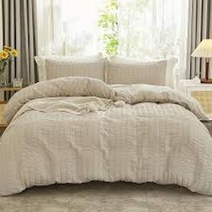 lot 13799 image: Duvet cover. Size unknown