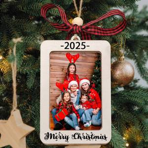 lot 2104 image: Christmas Ornaments Merry Christmas Picture Frame Ornament 2025 Vintage Family Xmas Ornaments Personalized Photo Frame Gifts for Family Friends Xmas Tree Hanging Ornament Decorations