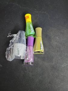 lot 12406 image: Different Colored Nail Polish