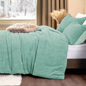 lot 19802 image: ChiXpace Flannel Fleece Queen Comforter Set - Furry Eggshell Blue Leaves Pattern Faux Fur Bed Set, Winter Ultra Soft Fuzzy Comfort Set, Velvet Bedding Set for Bed with 2 Pillow Cases