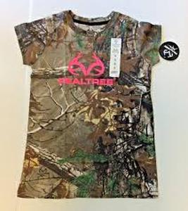 lot 4213 image: Realtree Camo T-Shirt with Pink Logo
