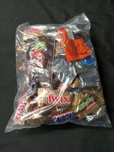 lot 1027 image: Hampton Chocolate Mix Candy Assortment 16OZ