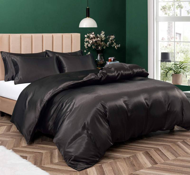 lot 1106 image: Satin Duvet Cover Twin, Single Soft Duvet Cover Only, 68 x 90 Sold Separately - Zipper Closure &amp Corner Ties Retail $20