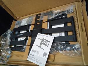 lot 1132 image: monTEK Ultra Slim TV Wall Mount for 43-90 Inch TVs  1.1 Thin Low Profile Full Motion Bracket  Dual Swivel Articulating Arms with Tilt  Max VESA 600x400mm  Holds 132lbs  Fits 1618 Studs - Retail $75