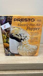 lot 11 image: Presto Electric Hot Air Popper Model 04846 - Retail $25
