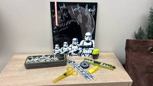 lot 12 image: Star Wars School Supply Set with Darth Vader Design - Retail $15