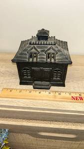 lot 27 image: Cast Iron Victorian House Still Bank - Retail $45