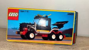 lot 44 image: RETIRED LEGO SET LEGO 6669 Diesel Daredevil Set 1980s open box but legos appear new in their packages still - Retail $75