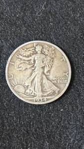 lot 71 image: 1934 Walking Liberty Half Dollar Mint Mark D