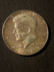 lot 106 image: 1968 Kennedy half dollar 40 % silver