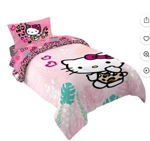 lot 15395 image: Hello Kitty Pink Leopard Full Bedding Set