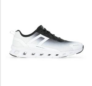 lot 15531 image: Size 9 Avia Womens Athletic Light Runner Shoes&nbsp