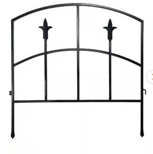 lot 15543 image: 6 pcs - Alexander 18-inch Decorative Metal Garden Fence - Retail $90