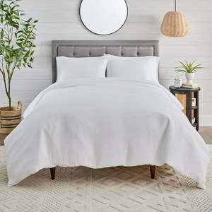 lot 6531 image: Better Homes & Gardens 3-Piece White Floral Duvet Set King