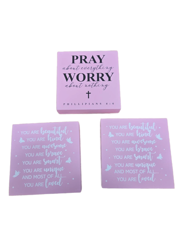 lot 7306 image: Inspirational Pink Quote Signs Set 5x5in