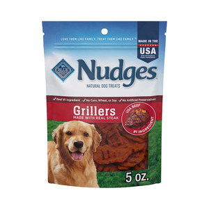lot 30257 image: Blue Buffalo Nudges Grillers Natural Dog Treats Made with Real Steak  5-oz. Bag (Best by July 5, 2027)