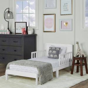 lot 13700 image: Dream On Me Brookside Toddler Bed- (See Details) White