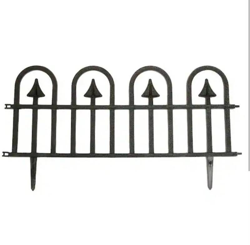 lot 15542 image: 22 pcs - Vigoro 23-inch Black Garden Border Fence - Retail $176