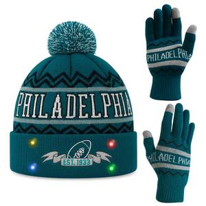 lot 32314 image: Vintage Classic Skull Cap Beanie LED Hat with Gloves Cuffed Winter Hats