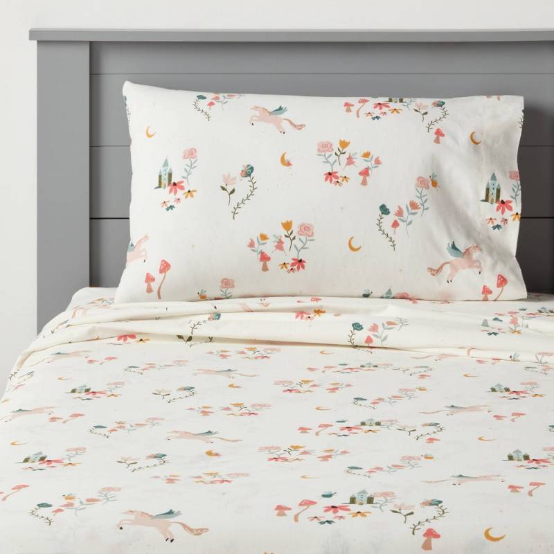 lot 15262 image: Pegasus Cotton Kids Sheet Set - Pillowfort (Full)