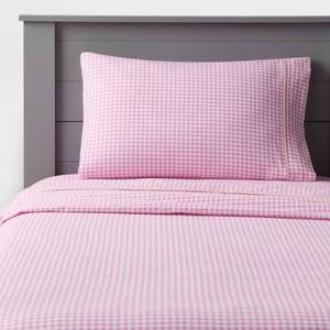 lot 15308 image: Gingham 4-Piece Kids Cotton Sheet Set - Pillowfort (Queen)
