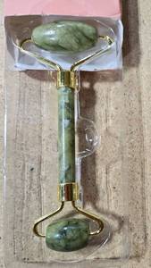 lot 149 image: Shapermint Jade Face Roller