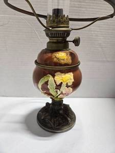 lot 161 image: Vintage kerosene lamp burner made by the German manufacturer Kaestner & Toebelmann of Erfurt Hand-Painted Glass Oil Lamp with Floral Design