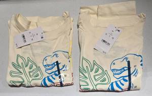 lot 258 image: (2) Toddler Boys Jurassic Park Short Sleeve T-Shirt - Cream 5T, Ivory