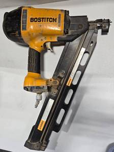lot 281 image: Bostitch N88RH Pneumatic Framing Nailer
