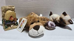 lot 297 image: The Animal House
