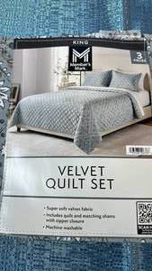 lot 2052 image: Members Mark Velvet Quilt Set. King Size. Gray Floral Color.