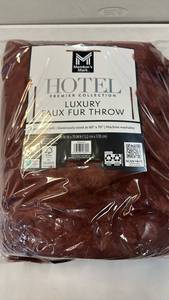 lot 2054 image: Members Mark Hotel Premier Collection Luxury Faux Fur Throw Blanket. 60��x70��. Color Cinnamon Spice.