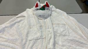 lot 2076 image: Members Mark Cozy Critter Wrap. One Size.
