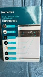 lot 3018 image: Homedics Warm & Cool Mist Ultrasonic Humidifier