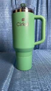 lot 3019 image: Cirkul Green Insulated Travel Mug