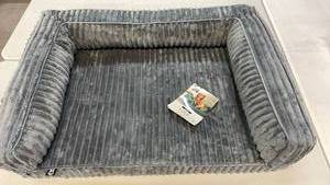 lot 3039 image: Members Mark Large Sofa Dog Bed - Gray