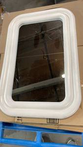 lot 3058 image: Threshold White Wall Mirror 24x36