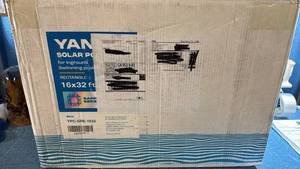 lot 8007 image: Yankee Solar Pool Cover 16x32 ft Rectangle