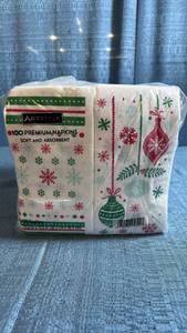 lot 8016 image: Artstyle Holiday Ornament Paper Napkins - 100 Count (2 pack  200)