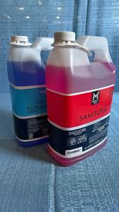 lot 8052 image: Members Mark Commercial Cleaning Solutions Set