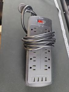 lot 3358 image: Yintar 8-Outlet Power Strip with USB Ports