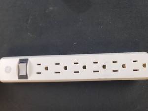 lot 3376 image: GE 6-Outlet Power Strip with Switch