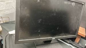 lot 3239 image: Acer Monitor Model AVM142