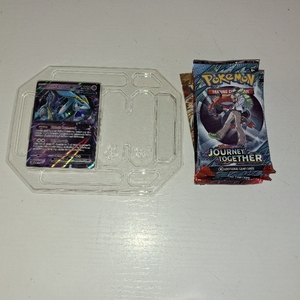 lot 13039 image: Pokemon TCG Paradox Destinies Tin Iron Crown EX 5 Packs