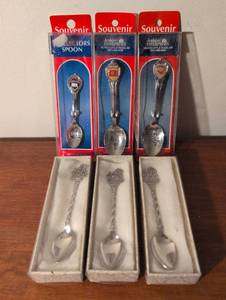 lot 121 image: Mixed Lot - State Souvenir Spoons