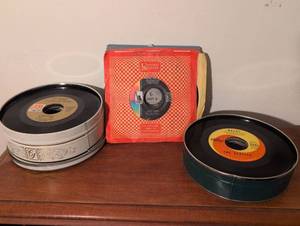 lot 126 image: 1960s 45 RPM Record Collection with Storage Cases