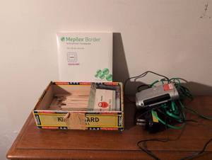 lot 141 image: Motorola VT2542 Baby Monitor Parent Unit
